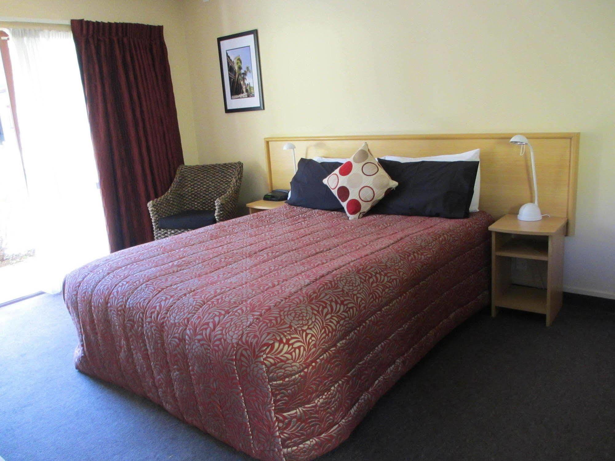 Alhambra Oaks Motor Lodge Dunedin Zewnętrze zdjęcie