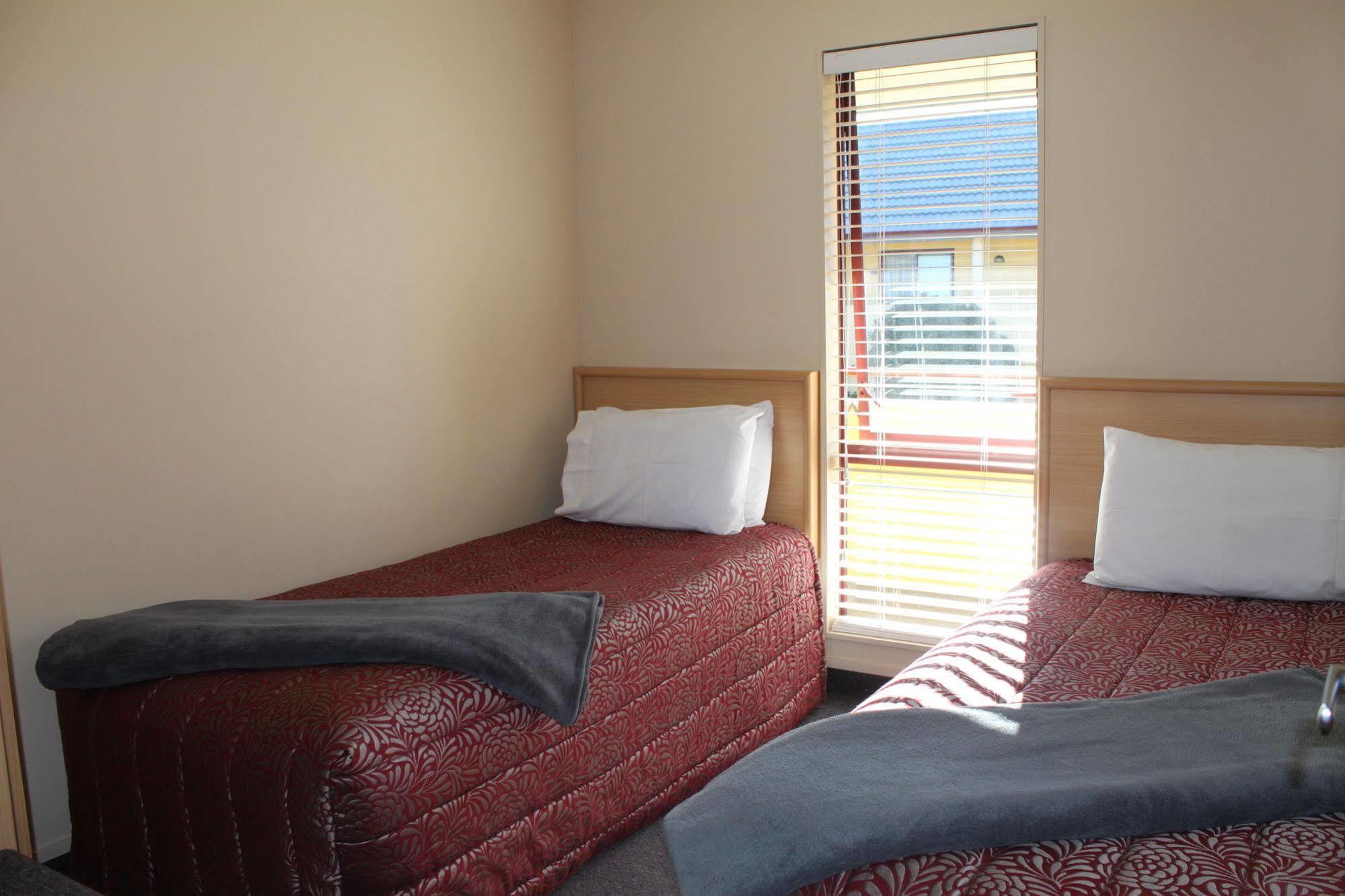 Alhambra Oaks Motor Lodge Dunedin Zewnętrze zdjęcie