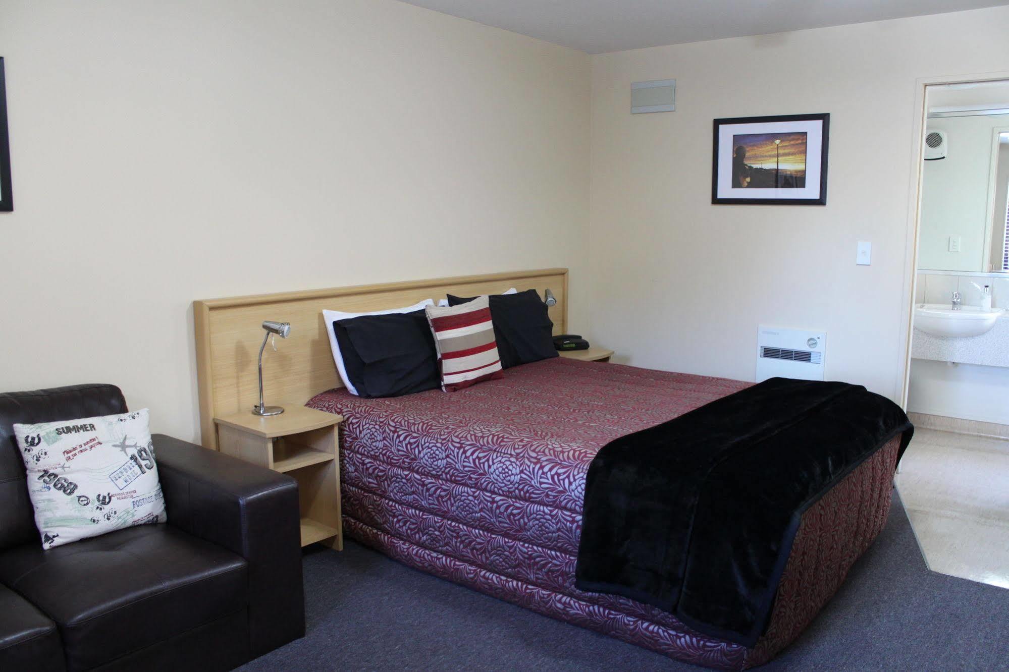 Alhambra Oaks Motor Lodge Dunedin Zewnętrze zdjęcie
